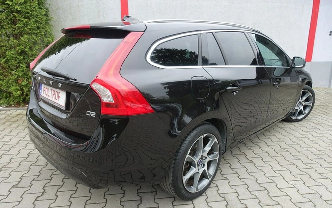 Volvo V60 cena 45900 przebieg: 166000, rok produkcji 2015 z Jasień małe 379